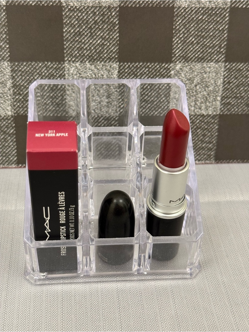 MAC Cosmetics New York Apple Red Lipstick Frost Finish